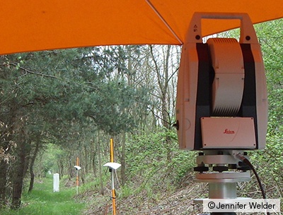 Reference Distance Measurements on a Calibration Baseline at Neu-Isenburg with AT401 Reference Distance Measurements on a Calibration Baseline at Neu-Isenburg with AT401