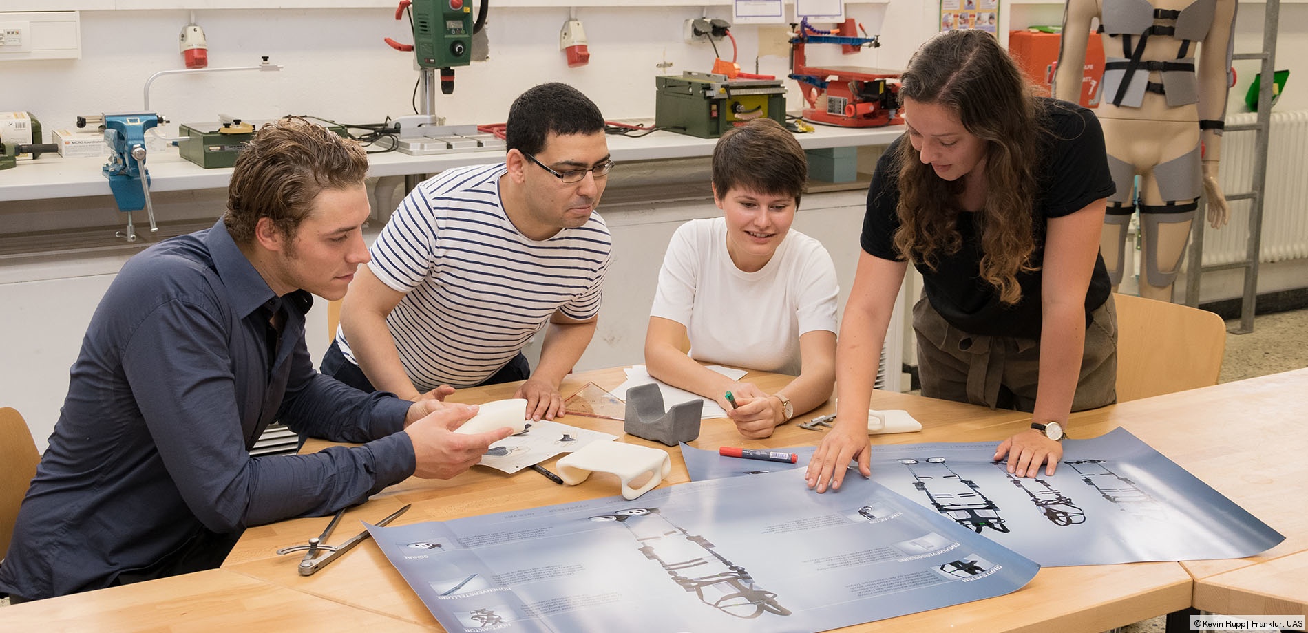 Anonyme Masse? Nicht bei uns. An der Frankfurt UAS studieren Sie in kleinen Gruppen.