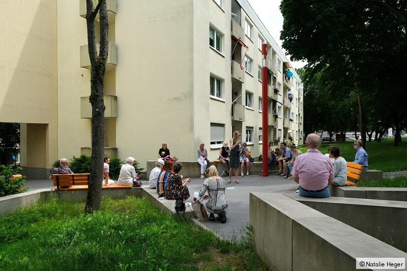 Siedlungsspaziergang Schelmengraben Begegnungzone in der Siedlung Schelmengraben