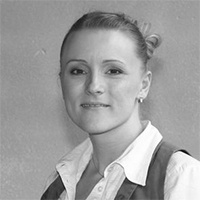 Schwarz Weiss Foto von Frau Saravanja